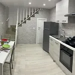 Metro Stazione-museo 500 M-appartamento Ed Elegante Dimora De Curtis شقة