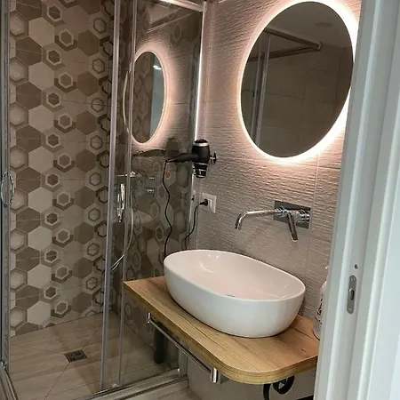 Apartamento Metro Stazione-museo 500 M-appartamento Ed Elegante Dimora De Curtis