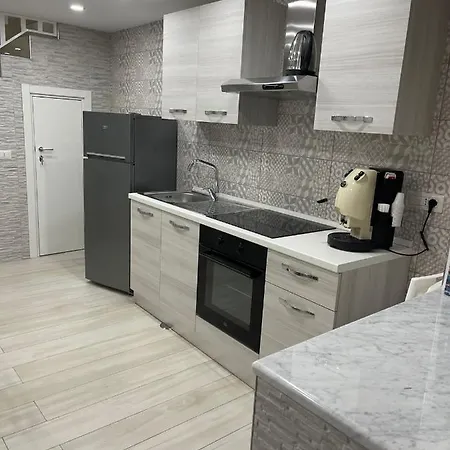 Apartamento Metro Stazione-museo 500 M-appartamento Ed Elegante Dimora De Curtis Nápoles