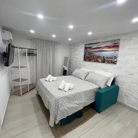 Metro Stazione-museo 500 M-appartamento Ed Elegante Dimora De Curtis *