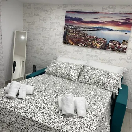 Metro Stazione-museo 500 M-appartamento Ed Elegante Dimora De Curtis Nápoles