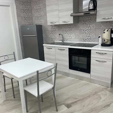 Metro Stazione-museo 500 M-appartamento Ed Elegante Dimora De Curtis *