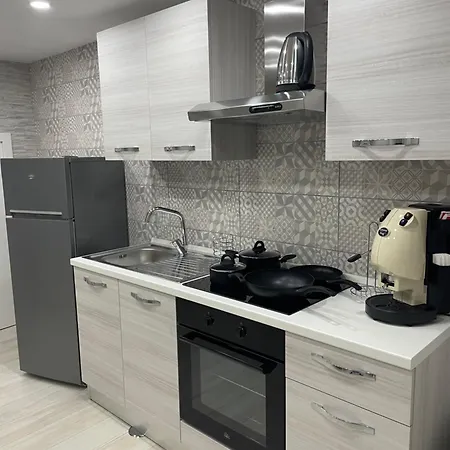 Metro Stazione-museo 500 M-appartamento Ed Elegante Dimora De Curtis *