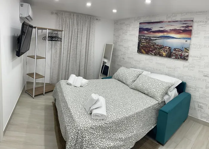 Metro Stazione-museo 500 M-appartamento Ed Elegante Dimora De Curtis Nápoles