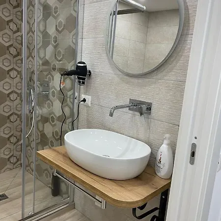 Metro Stazione-museo 500 M-appartamento Ed Elegante Dimora De Curtis Apartament *
