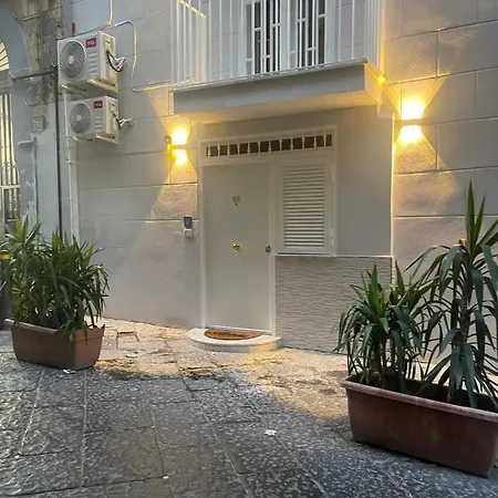 Metro Stazione-museo 500 M-appartamento Ed Elegante Dimora De Curtis Apartament *