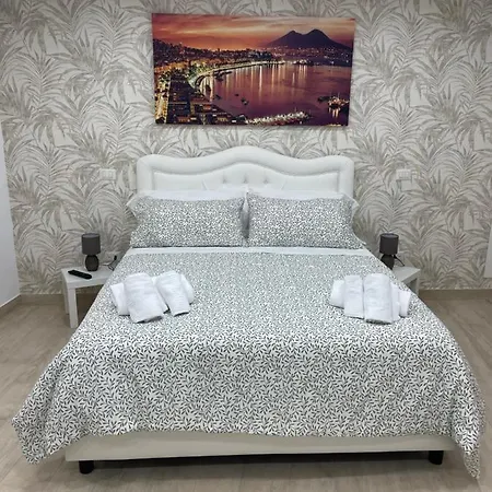 Metro Stazione-museo 500 M-appartamento Ed Elegante Dimora De Curtis * Naples