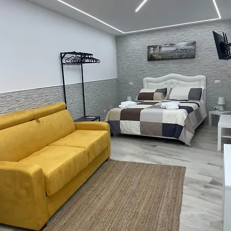 Apartment Metro Stazione-museo 500 M-appartamento Ed Elegante Dimora De Curtis *